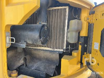 Excavadora de cadenas NEW HOLLAND KOBELCO E140CSR: foto 16