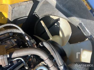 Excavadora de cadenas NEW HOLLAND KOBELCO E140CSR: foto 24