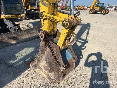 Excavadora de cadenas NEW HOLLAND KOBELCO E140CSR: foto 42
