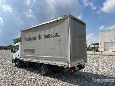 NISSAN CABSTAR 35.13 - Camión lona: foto 2 NISSAN CABSTAR 35.13 - Camión lona: foto 2