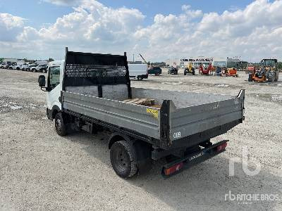 NISSAN CABSTAR NT400 - Camión volquete: foto 2 NISSAN CABSTAR NT400 - Camión volquete: foto 2