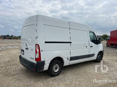 RENAULT MASTER 2.3 L2H2 T35 DCI 136CV ICE - Camión caja cerrada: foto 3 RENAULT MASTER 2.3 L2H2 T35 DCI 136CV ICE - Camión caja cerrada: foto 3