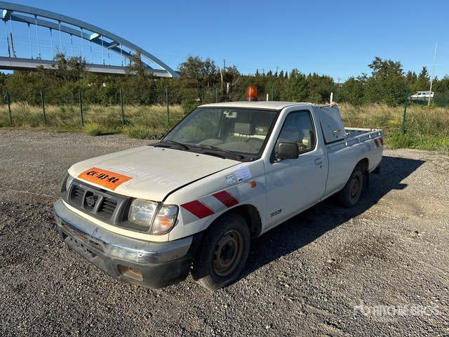 2001 Nissan 4x2 Pickup - Pick-up: foto 1 2001 Nissan 4x2 Pickup - Pick-up: foto 1