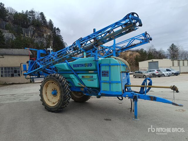 2005 Berthoud Racer 25 20 m S/A Pull-Type Sprayer - Pulverizador arrastrado: foto 1 2005 Berthoud Racer 25 20 m S/A Pull-Type Sprayer - Pulverizador arrastrado: foto 1