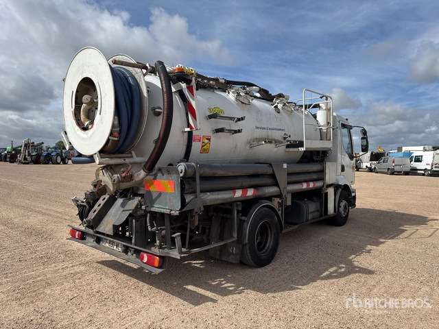 2005 Renault Midlum 220 dCi 2005 Rivard Cleanfos 16T on 4x2 ... Vacuum Excavator Truck - Limpieza de alcantarillado: foto 4 2005 Renault Midlum 220 dCi 2005 Rivard Cleanfos 16T on 4x2 ... Vacuum Excavator Truck - Limpieza de alcantarillado: foto 4
