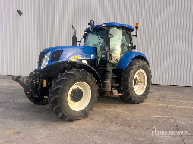 2009 New Holland T7030 Power Command Tracteur Agricole 4WD Tractor - Tractor: foto 1 2009 New Holland T7030 Power Command Tracteur Agricole 4WD Tractor - Tractor: foto 1