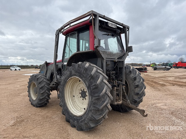 2009 Valtra T131H 4x4 Tracteur Agricole (Inoperable) 4WD Tractor - Tractor: foto 2 2009 Valtra T131H 4x4 Tracteur Agricole (Inoperable) 4WD Tractor - Tractor: foto 2