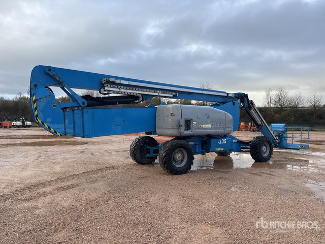 2010 Genie Z-135 4WD Diesel Nacelle Articulee Articulating Boom Lift - Plataforma articulada: foto 1 2010 Genie Z-135 4WD Diesel Nacelle Articulee Articulating Boom Lift - Plataforma articulada: foto 1
