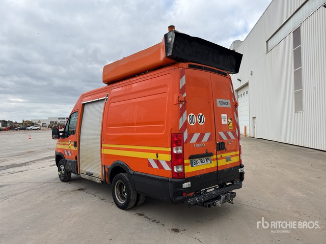 2011 Iveco 50C15 4x2 Vehicule Utilitaire Van Truck - Camión caja cerrada: foto 2 2011 Iveco 50C15 4x2 Vehicule Utilitaire Van Truck - Camión caja cerrada: foto 2