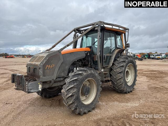 2011 Valtra T161H 4x4 Tracteur Agricole (Inoperable) 4WD Tractor - Tractor: foto 1 2011 Valtra T161H 4x4 Tracteur Agricole (Inoperable) 4WD Tractor - Tractor: foto 1