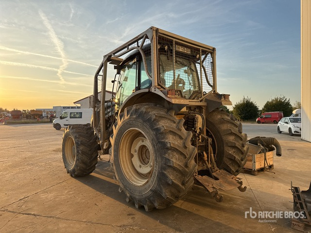 2017 Valtra T174 (Inoperable) 4WD Tractor - Tractor: foto 3 2017 Valtra T174 (Inoperable) 4WD Tractor - Tractor: foto 3