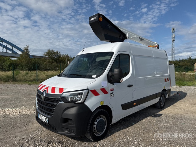 2021 Renault Master 145 DXI 2021 Versalift VTL 135 13 m on ... Bucket Truck - Camión con plataforma elevadora: foto 1 2021 Renault Master 145 DXI 2021 Versalift VTL 135 13 m on ... Bucket Truck - Camión con plataforma elevadora: foto 1