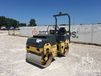 BOMAG BW100AD3 Compacteur Vibrant Tandem - Apisonadora de asfalto: foto 1 BOMAG BW100AD3 Compacteur Vibrant Tandem - Apisonadora de asfalto: foto 1