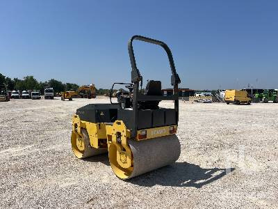 BOMAG BW138AD Compacteur Vibrant Tandem - Apisonadora de asfalto: foto 2 BOMAG BW138AD Compacteur Vibrant Tandem - Apisonadora de asfalto: foto 2