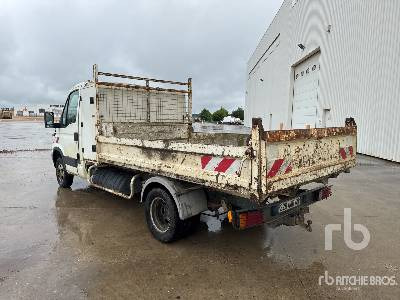 IVECO 35C12 Camion Benne - Camión volquete: foto 3 IVECO 35C12 Camion Benne - Camión volquete: foto 3