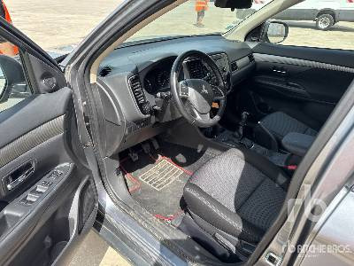 Coche MITSUBISHI Break: foto 8
