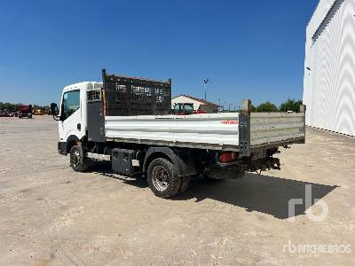 NISSAN CABSTAR 35.14 - Camión volquete: foto 3 NISSAN CABSTAR 35.14 - Camión volquete: foto 3