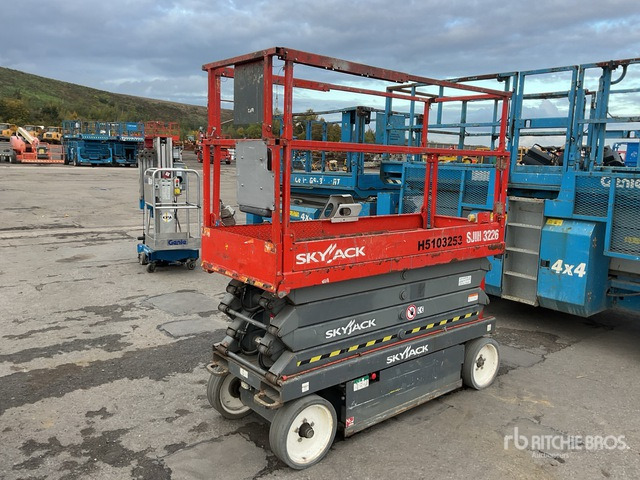 2014 Skyjack SJlll3226 Electric Scissor Lift - Plataforma de tijeras: foto 2 2014 Skyjack SJlll3226 Electric Scissor Lift - Plataforma de tijeras: foto 2