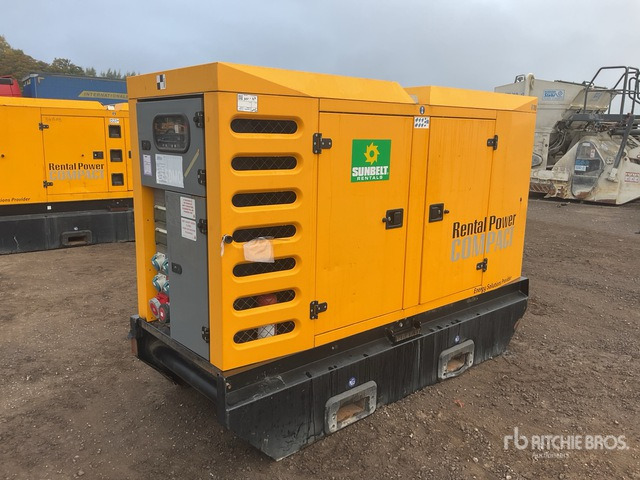 2016 Sdmo R110 100 kVA Skid-Mounted Generator Set - Generador industriale: foto 2 2016 Sdmo R110 100 kVA Skid-Mounted Generator Set - Generador industriale: foto 2