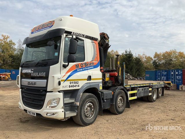 2017 DAF 8x2 Twin-Steer Sleeper Flatbed Truck with Crane - Camión caja abierta, Camión grúa: foto 3 2017 DAF 8x2 Twin-Steer Sleeper Flatbed Truck with Crane - Camión caja abierta, Camión grúa: foto 3