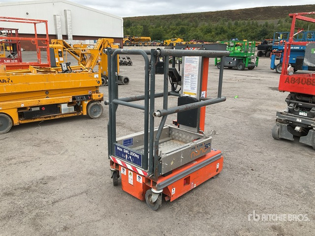 2020 Power Tower Nano SP Plus Vertical Mast Lift - Plataforma de mástil vertical: foto 1 2020 Power Tower Nano SP Plus Vertical Mast Lift - Plataforma de mástil vertical: foto 1