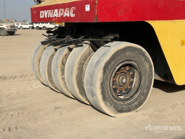 2002 Dynapac CP 271 9 Wheel Pneumatic Roller - Rodillo de neumáticos: foto 5 2002 Dynapac CP 271 9 Wheel Pneumatic Roller - Rodillo de neumáticos: foto 5