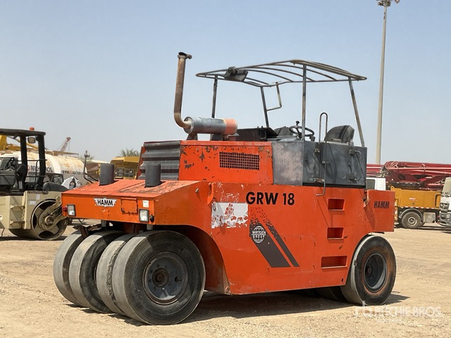 2004 Hamm GRW18 8 Wheel Pneumatic Roller - Rodillo de neumáticos: foto 1 2004 Hamm GRW18 8 Wheel Pneumatic Roller - Rodillo de neumáticos: foto 1