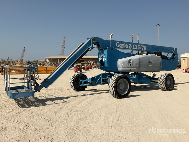 2006 Genie Z135/70 4WD Diesel Articulating Boom Lift - Plataforma articulada: foto 1 2006 Genie Z135/70 4WD Diesel Articulating Boom Lift - Plataforma articulada: foto 1