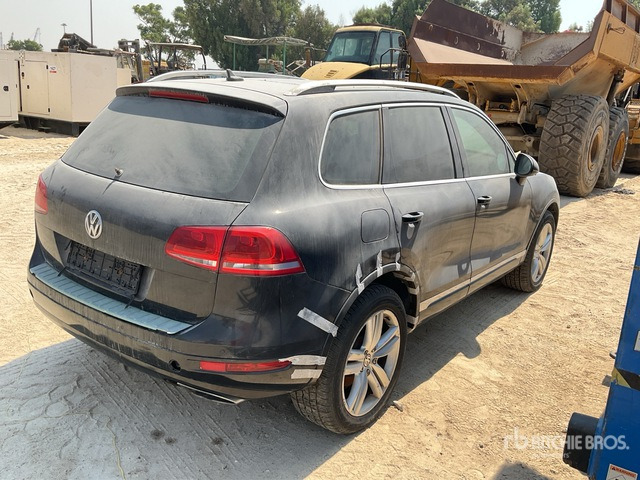2011 Volkswagen Taureq AWD (Inoperable) SUV - SUV/ Todoterreno: foto 3 2011 Volkswagen Taureq AWD (Inoperable) SUV - SUV/ Todoterreno: foto 3