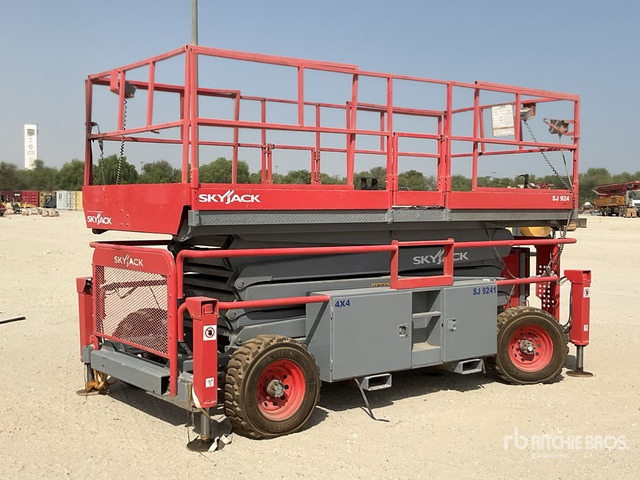 2012 Skyjack SJ9241 4x4 Diesel Scissor Lift - Plataforma de tijeras: foto 3 2012 Skyjack SJ9241 4x4 Diesel Scissor Lift - Plataforma de tijeras: foto 3