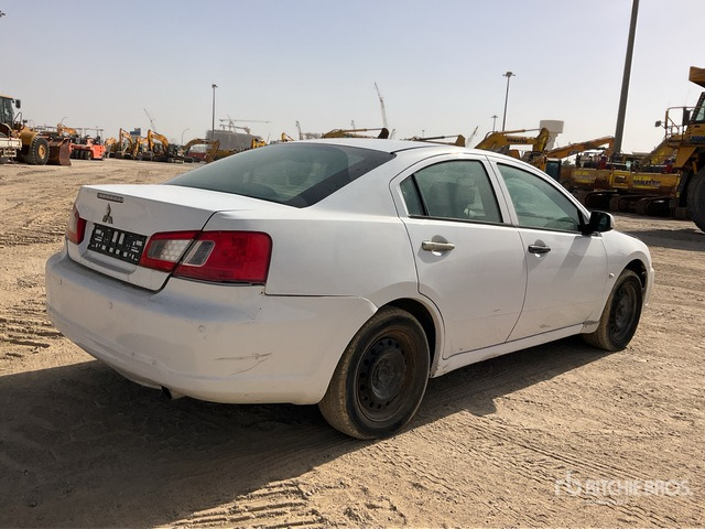 2013 Mitsubishi Galant Automobile - Coche: foto 4 2013 Mitsubishi Galant Automobile - Coche: foto 4
