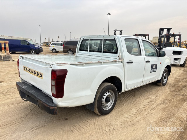 2015 Isuzu D-Max 4x2 Crew Cab Pickup - Pick-up: foto 3 2015 Isuzu D-Max 4x2 Crew Cab Pickup - Pick-up: foto 3