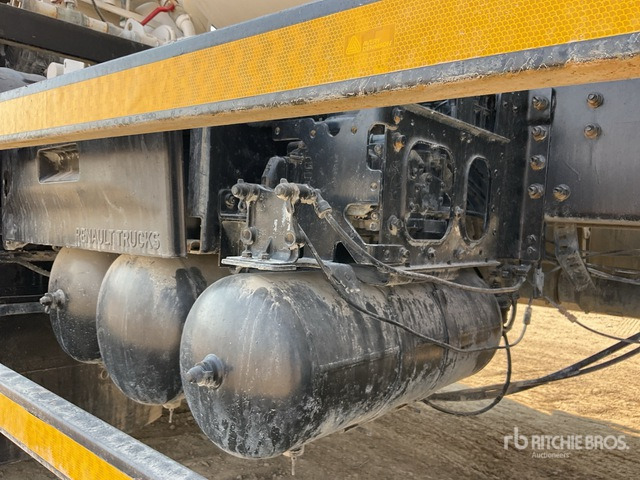2019 Renault K440 8x4 Twin-Steer Mixer Truck - Camión hormigonera: foto 4 2019 Renault K440 8x4 Twin-Steer Mixer Truck - Camión hormigonera: foto 4
