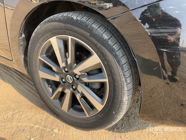 2021 Nissan Versa Automobile - Coche: foto 5 2021 Nissan Versa Automobile - Coche: foto 5