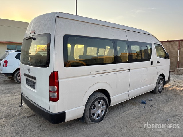 2018 Toyota Hiace 4x2 16-Seat Mini Bus - Autobús: foto 3 2018 Toyota Hiace 4x2 16-Seat Mini Bus - Autobús: foto 3
