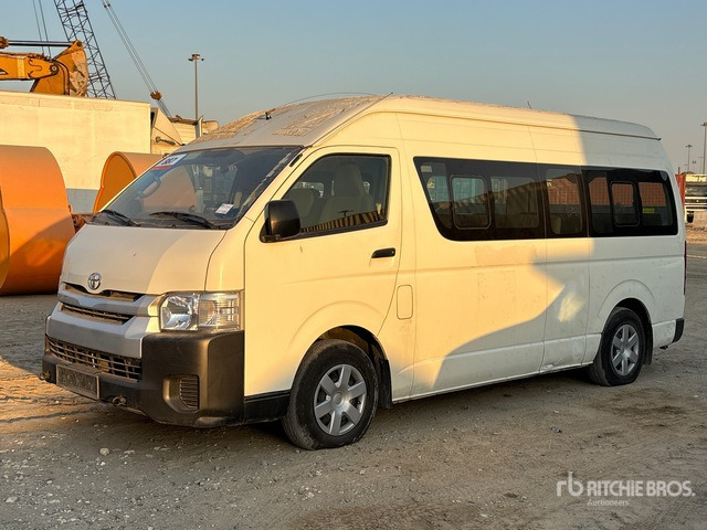 2018 Toyota Hiace 4x2 16-Seat Mini Bus - Autobús: foto 1 2018 Toyota Hiace 4x2 16-Seat Mini Bus - Autobús: foto 1