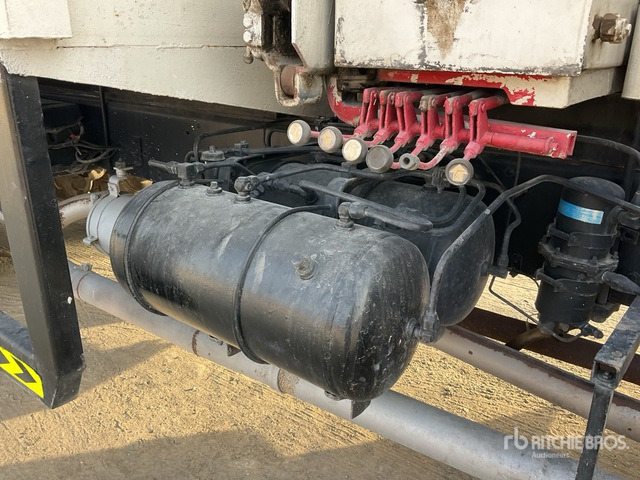 Nissan TF20 - Camión caja abierta, Camión grúa: foto 5 Nissan TF20 - Camión caja abierta, Camión grúa: foto 5