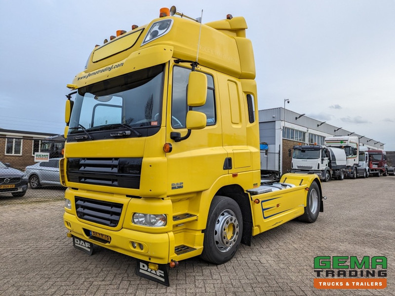 DAF FT CF85.360 4x2 Sleepcab Euro5 PTO Prep - 3-Spaaks stuur - Side Skirts - NATO (T1327) - Cabeza tractora: foto 1 DAF FT CF85.360 4x2 Sleepcab Euro5 PTO Prep - 3-Spaaks stuur - Side Skirts - NATO (T1327) - Cabeza tractora: foto 1