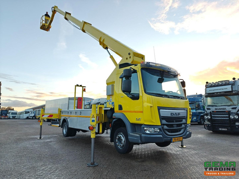 DAF LF 180 FA 4x2 Dagcab Euro6A - T225 Ruthman - Hoogwerker- 101.534km - 04/2026 APK - Camión: foto 4 DAF LF 180 FA 4x2 Dagcab Euro6A - T225 Ruthman - Hoogwerker- 101.534km - 04/2026 APK - Camión: foto 4