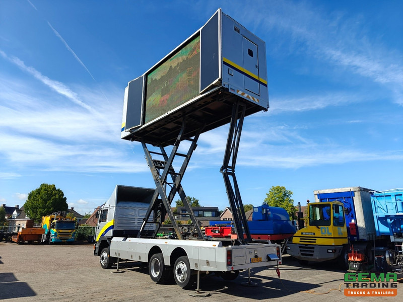 MAN 26.362 FNL/LL 6x2/4 Slaapcab Euro0 - LEDscherm Schaarlift ReclameAuto - Luchtgeveerd - Hydr. steunpoten - Camión: foto 3 MAN 26.362 FNL/LL 6x2/4 Slaapcab Euro0 - LEDscherm Schaarlift ReclameAuto - Luchtgeveerd - Hydr. steunpoten - Camión: foto 3