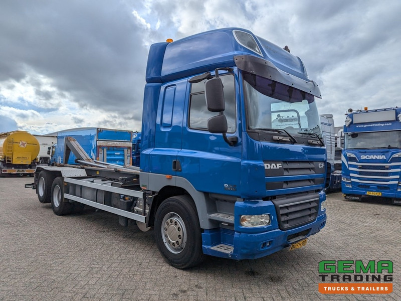 DAF FAS CF85.410 6x2 Euro5 FAS CF85.410 6x2 Spacecab Euro5 - HaakarmSysteem AJK 20T - KlapBumper - Vangmuilkoppeling - Lift-As (V816) - Camión multibasculante: foto 3 DAF FAS CF85.410 6x2 Euro5 FAS CF85.410 6x2 Spacecab Euro5 - HaakarmSysteem AJK 20T - KlapBumper - Vangmuilkoppeling - Lift-As (V816) - Camión multibasculante: foto 3