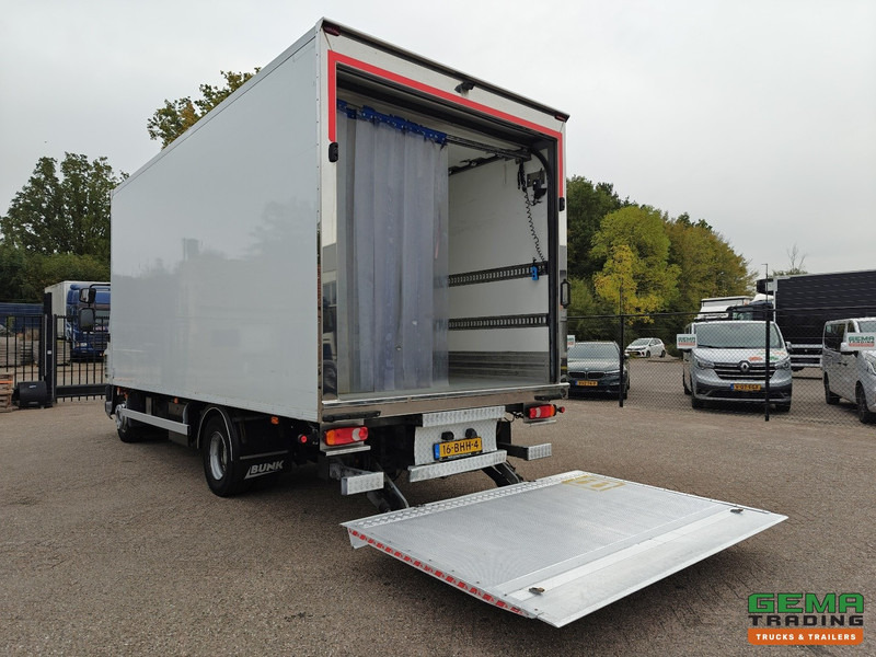 DAF LF 210 FA 4x2 Dagcab Euro6A - Koel/Vriesbak 5.5M + Carrier Supra 550 + Laadklep 2000KG - 173.000KM! - Camión frigorífico: foto 2 DAF LF 210 FA 4x2 Dagcab Euro6A - Koel/Vriesbak 5.5M + Carrier Supra 550 + Laadklep 2000KG - 173.000KM! - Camión frigorífico: foto 2