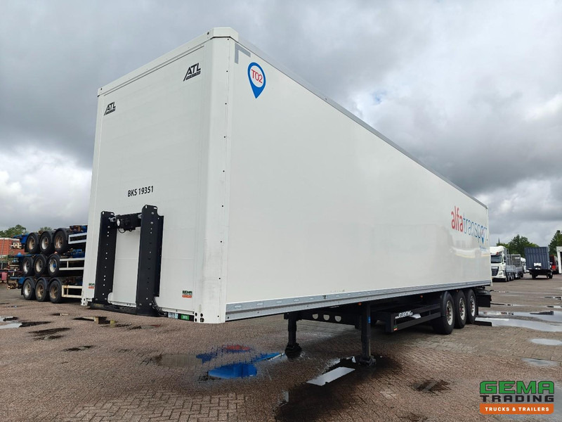 Kögel S24-1 3-Assen SAF - Schijfremmen - Gesloten Opbouw - Semirremolque caja cerrada: foto 1 Kögel S24-1 3-Assen SAF - Schijfremmen - Gesloten Opbouw - Semirremolque caja cerrada: foto 1