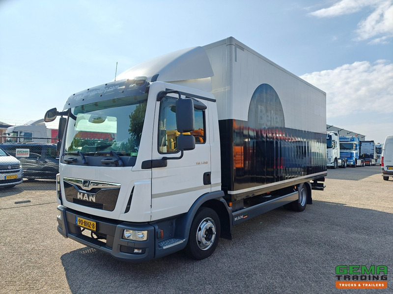 MAN TGL 7.150 4x2 Dagcab Euro6B - 7T - GeslotenBak 5.4m - Elec. Roldeur - 242.000km - 12/2025 APK - Camión caja cerrada: foto 1 MAN TGL 7.150 4x2 Dagcab Euro6B - 7T - GeslotenBak 5.4m - Elec. Roldeur - 242.000km - 12/2025 APK - Camión caja cerrada: foto 1