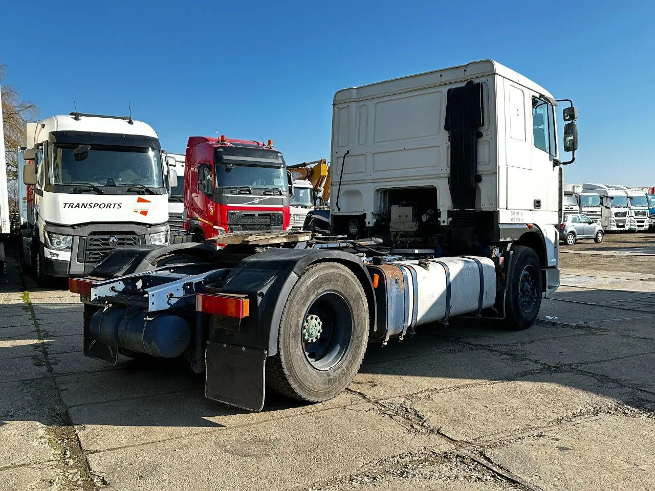 DAF XF 95.380 4X2 Tractor-unit Spring/Air ZF Manual DAF XF 95.380 4X2 Tractor-unit Spring/Air ZF Manual - Cabeza tractora: foto 4 DAF XF 95.380 4X2 Tractor-unit Spring/Air ZF Manual DAF XF 95.380 4X2 Tractor-unit Spring/Air ZF Manual - Cabeza tractora: foto 4
