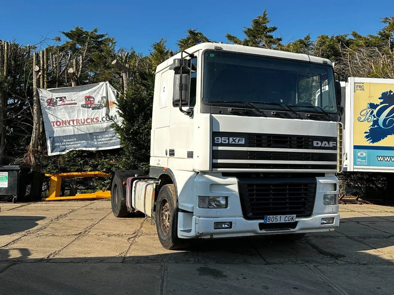 DAF XF 95.380 4X2 Tractor-unit Spring/Air ZF Manual DAF XF 95.380 4X2 Tractor-unit Spring/Air ZF Manual - Cabeza tractora: foto 1 DAF XF 95.380 4X2 Tractor-unit Spring/Air ZF Manual DAF XF 95.380 4X2 Tractor-unit Spring/Air ZF Manual - Cabeza tractora: foto 1