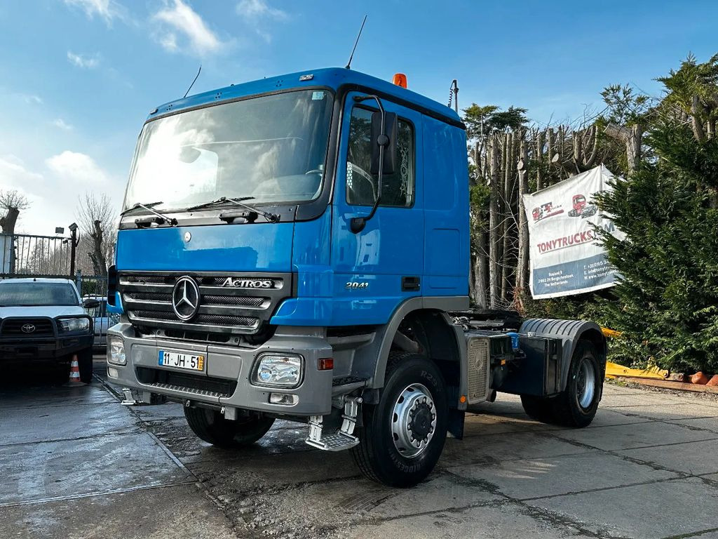 Mercedes-Benz Actros 2041 4X4 Tractor-Unit Spring/Spring Manua - Cabeza tractora: foto 2 Mercedes-Benz Actros 2041 4X4 Tractor-Unit Spring/Spring Manua - Cabeza tractora: foto 2