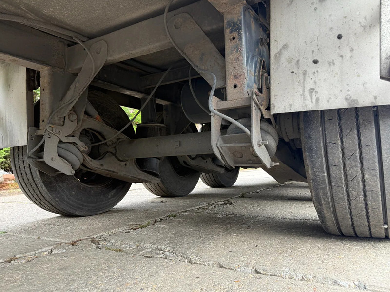 Chereau 3 Axle FRIGO Carier Vector 1850 7CM Side H260cm - Semirremolque frigorífico: foto 4 Chereau 3 Axle FRIGO Carier Vector 1850 7CM Side H260cm - Semirremolque frigorífico: foto 4