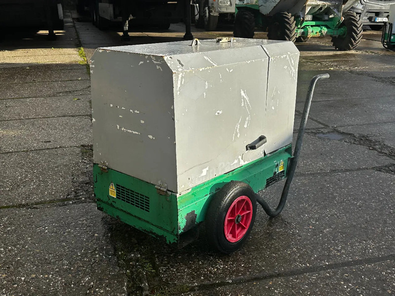 Harrington HRD060D 6 KVA GENERATOR 110V+230V - Generador industriale: foto 5 Harrington HRD060D 6 KVA GENERATOR 110V+230V - Generador industriale: foto 5