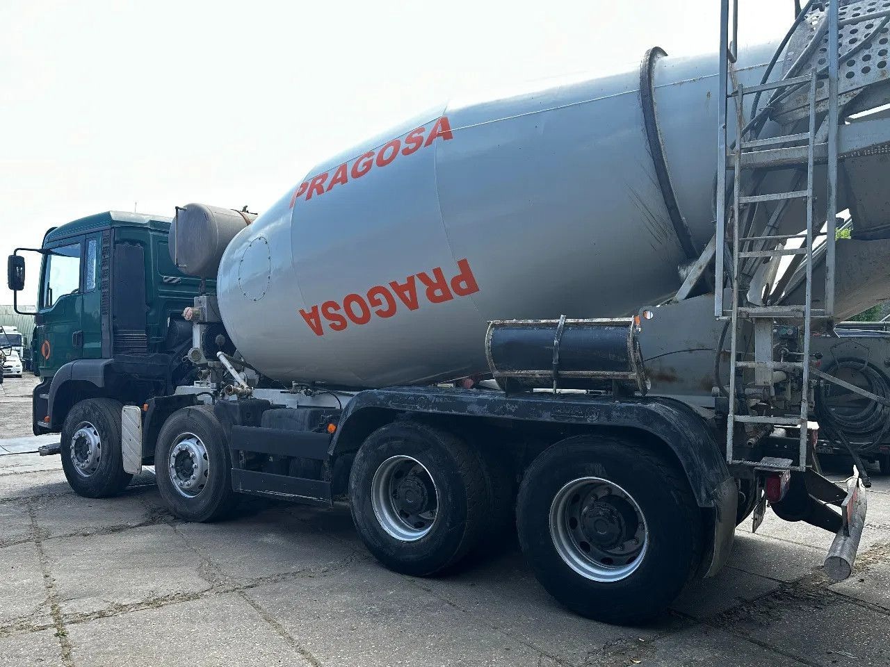 MAN TGA 35.360 8X4 CIFA Beton Mixer Spring/Spring ZF - Camión hormigonera: foto 3 MAN TGA 35.360 8X4 CIFA Beton Mixer Spring/Spring ZF - Camión hormigonera: foto 3